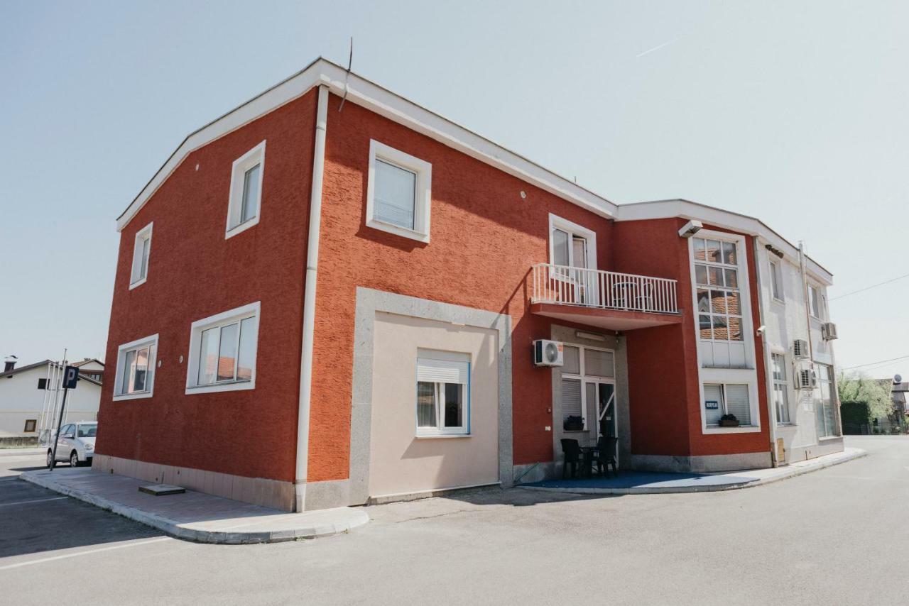 Guest House Sv. Nikola Dugo Selo Экстерьер фото